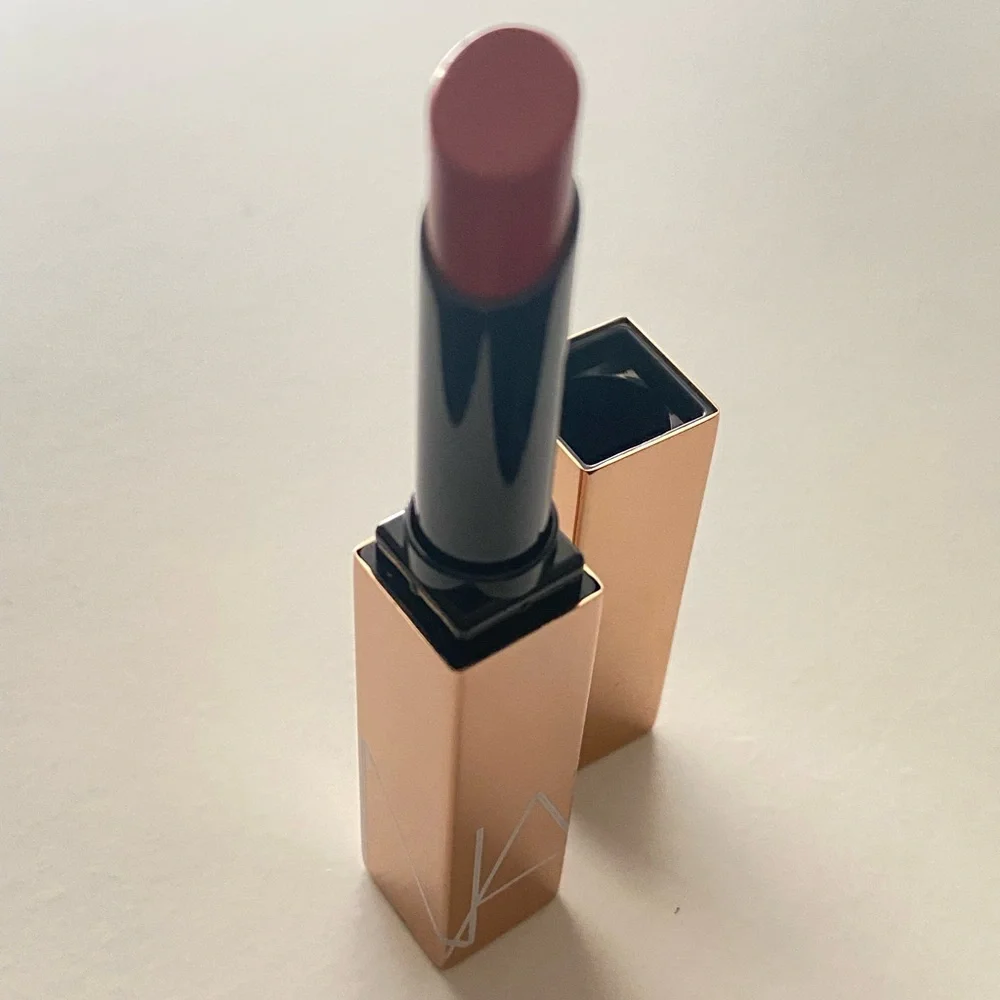 NWOT - NARS Idolized Lipstick - Red